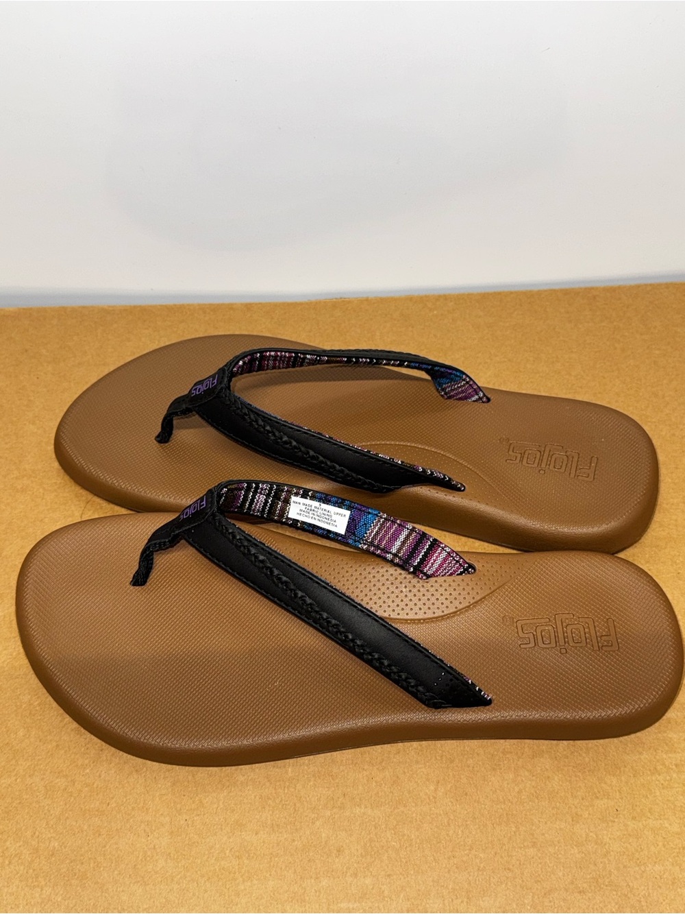 Flojos Women's Memory Foam Flip Flop Sandals BROWN SIZE 9- Excellent Condition